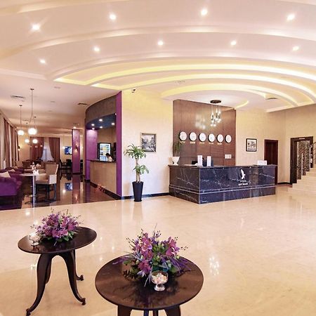 אלמטי East Palace Hotel מראה חיצוני תמונה