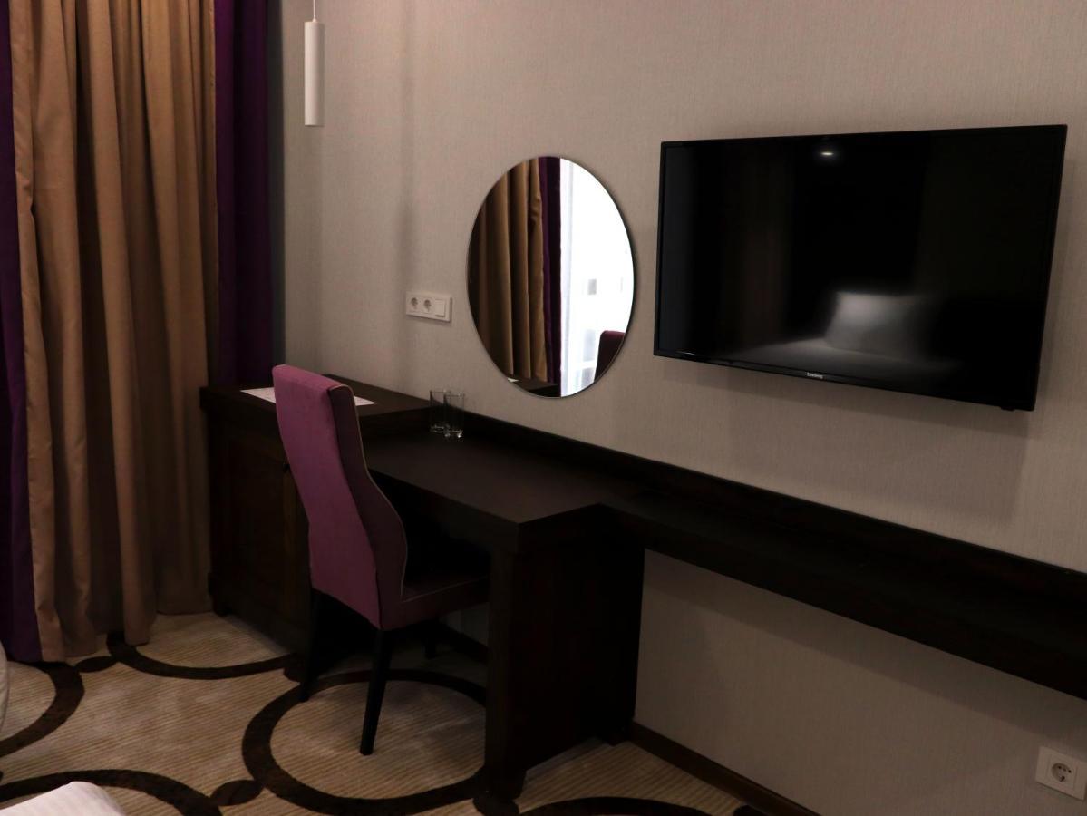 אלמטי East Palace Hotel מראה חיצוני תמונה