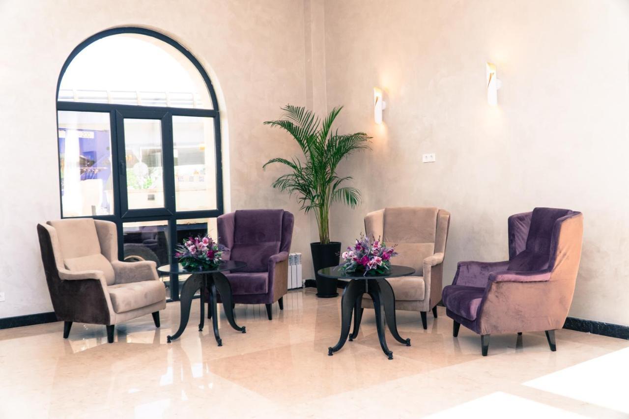 אלמטי East Palace Hotel מראה חיצוני תמונה