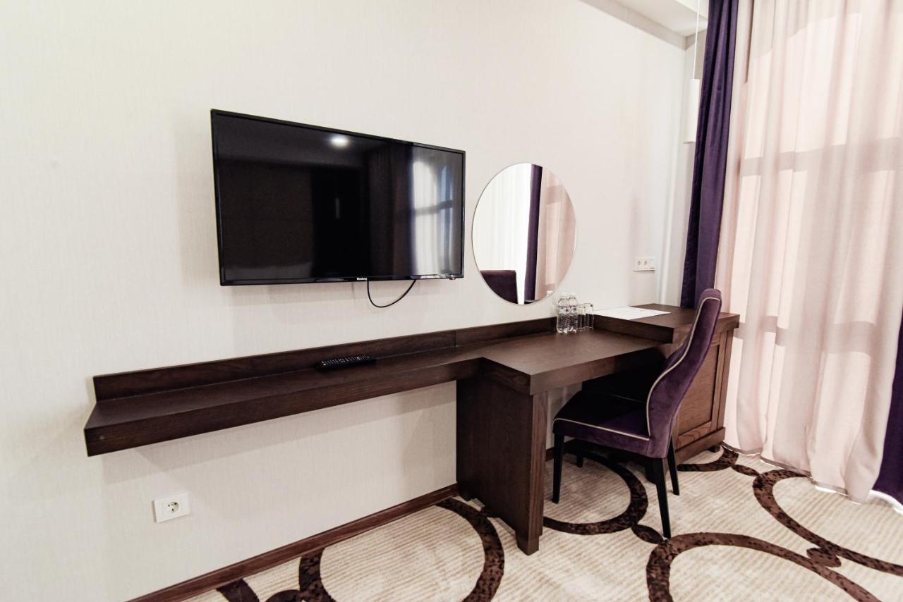 אלמטי East Palace Hotel מראה חיצוני תמונה